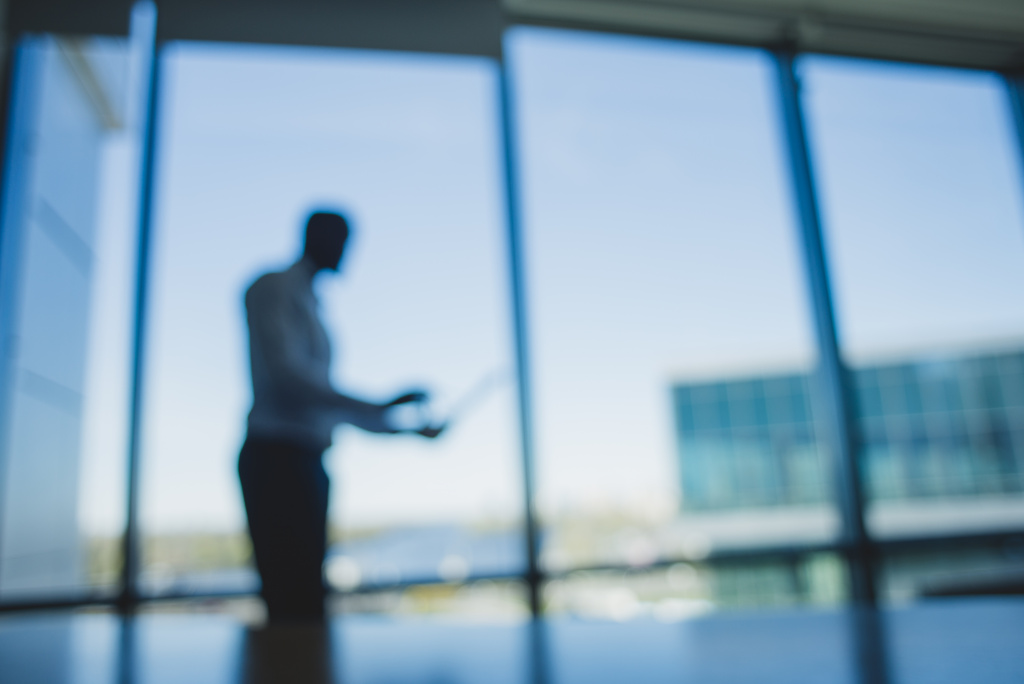 blurred-silhouette-business-man.jpg